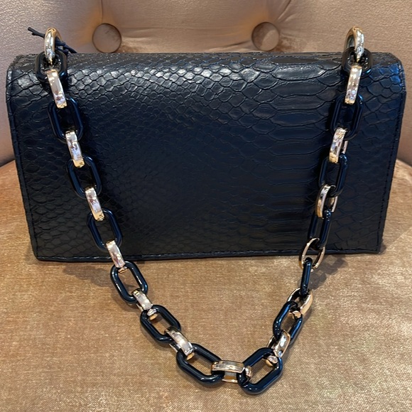 Beautiful NWT Browns shoulder and crossbody bag with Multi-Colored Fabric Flower - Picture 6 of 17